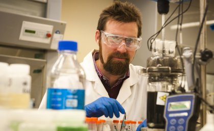 Dr James Vaughan UQ hydrometallurgists Dr James Vaughan